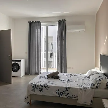 Qawra Penthouse 4Person Ac+Wifi Apartamento St. Paul's Bay Exterior foto