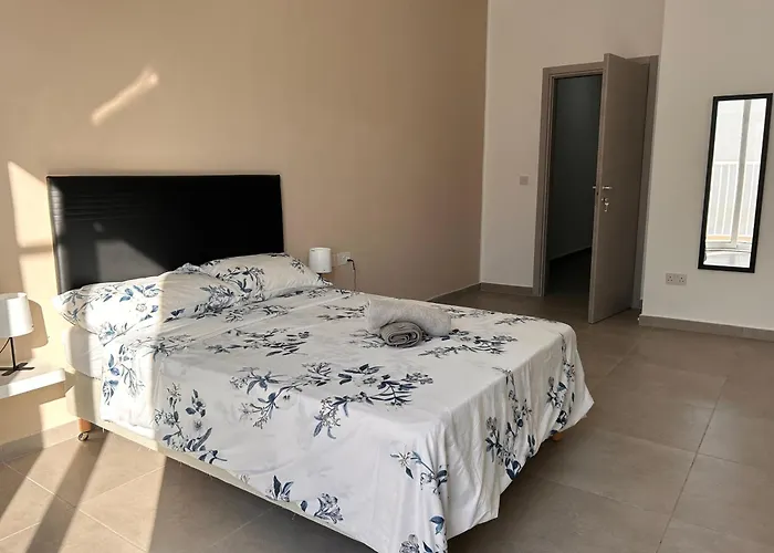 Qawra Penthouse 4Person Ac+Wifi