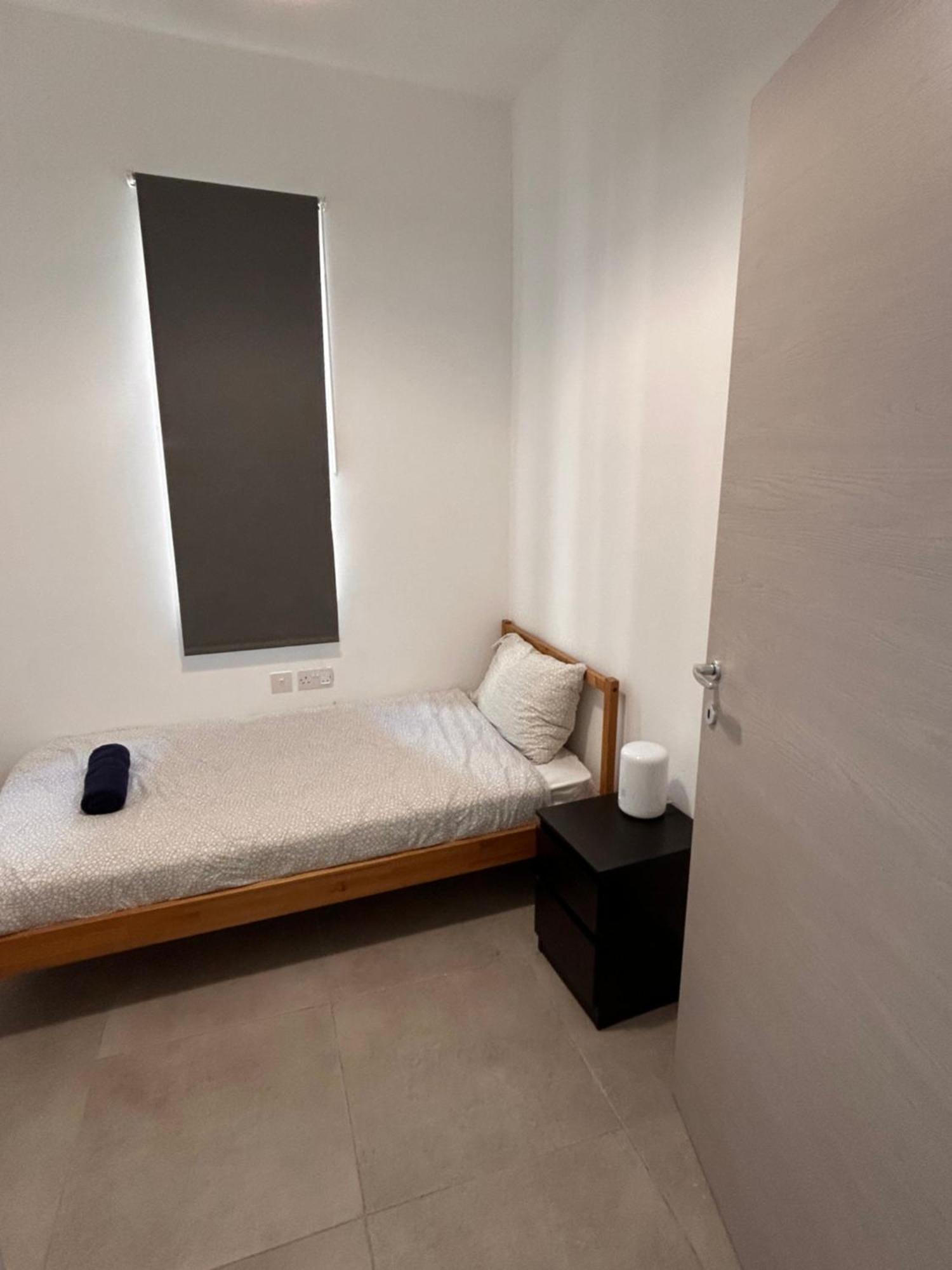 Qawra Penthouse 4person Ac+wifi Apartment St. Paul's Bay