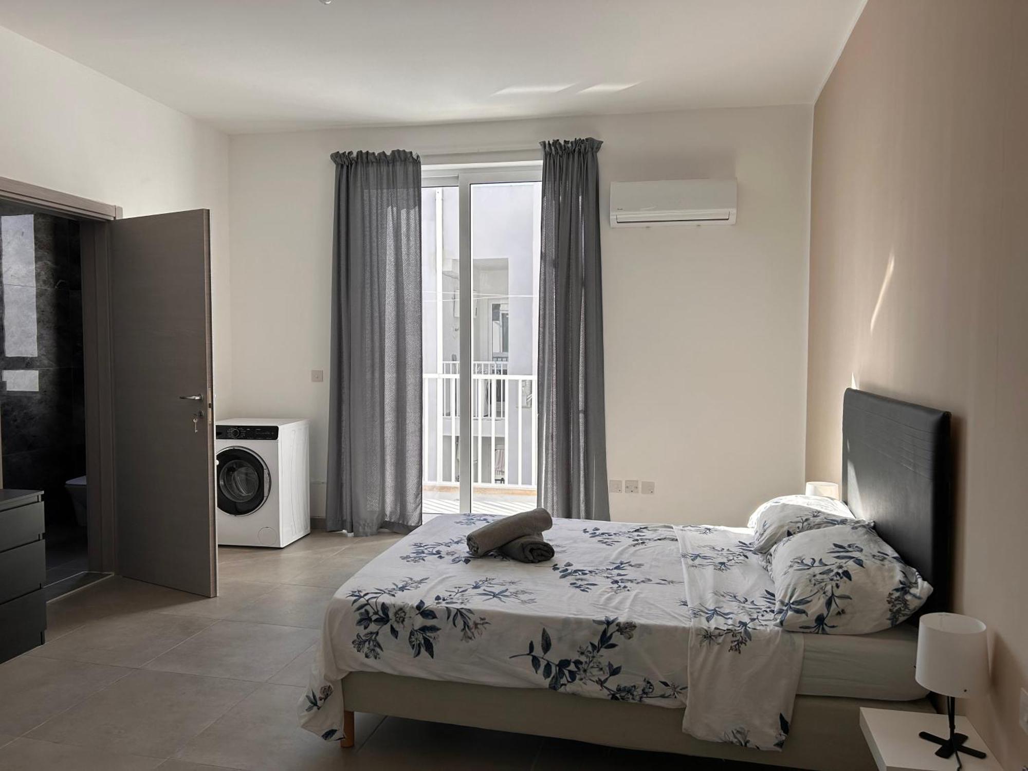 Qawra Penthouse 4person Ac+wifi Apartamento *
