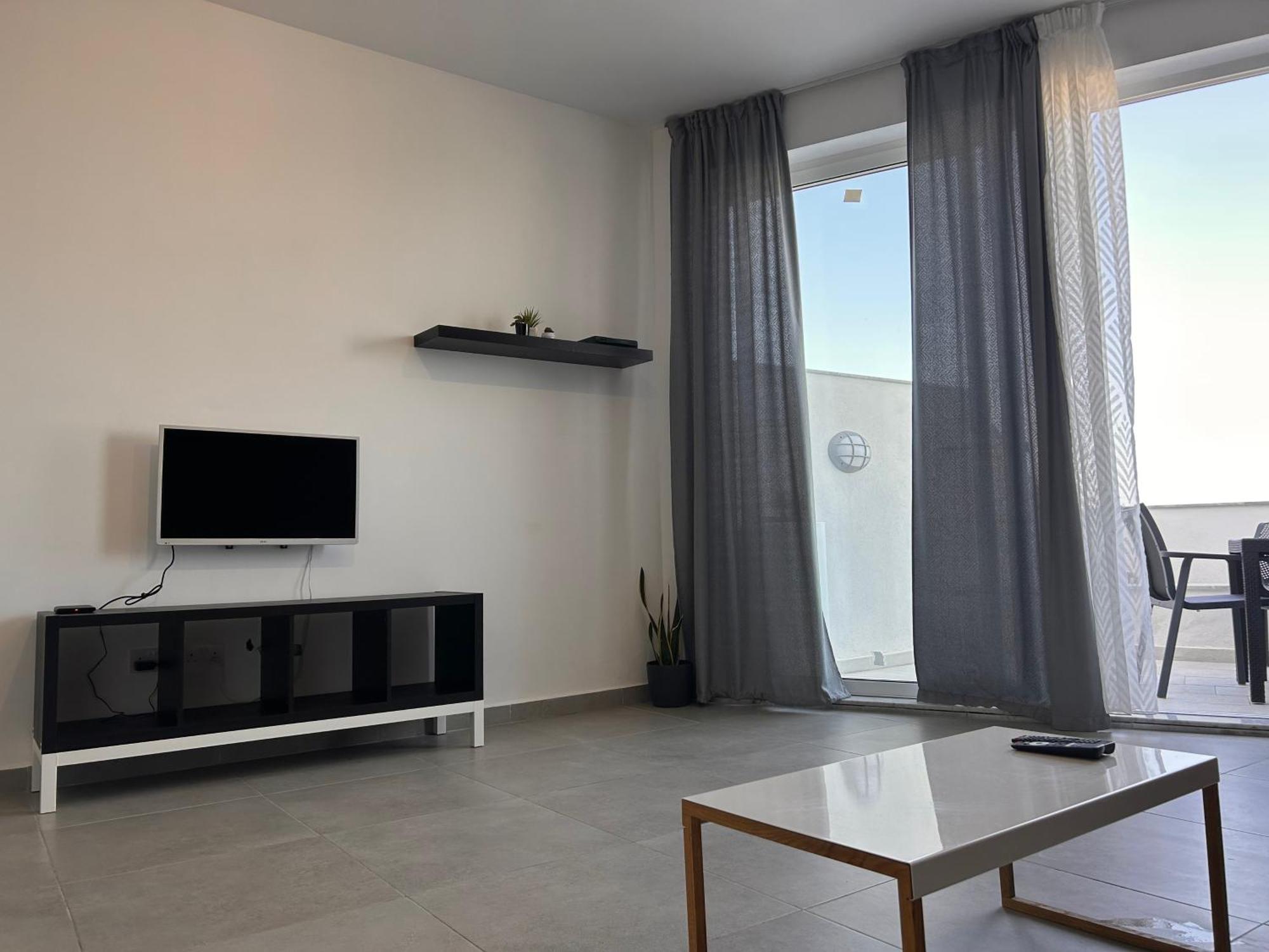 Apartment Qawra Penthouse 4person Ac+wifi